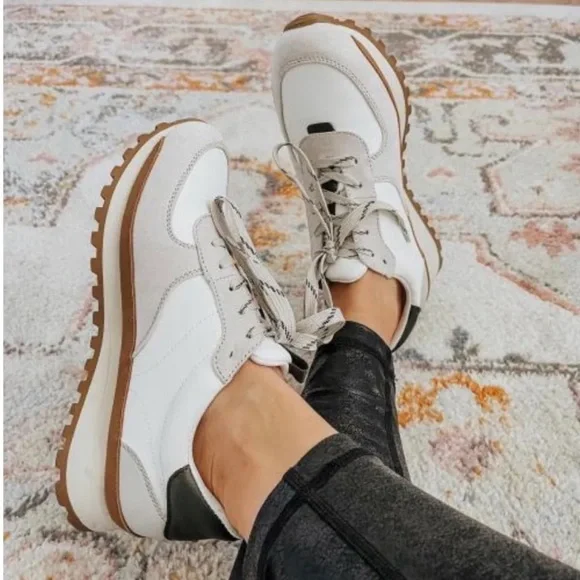 UNIVERSAL THREAD Maria Sneakers - Picture 1 of 11